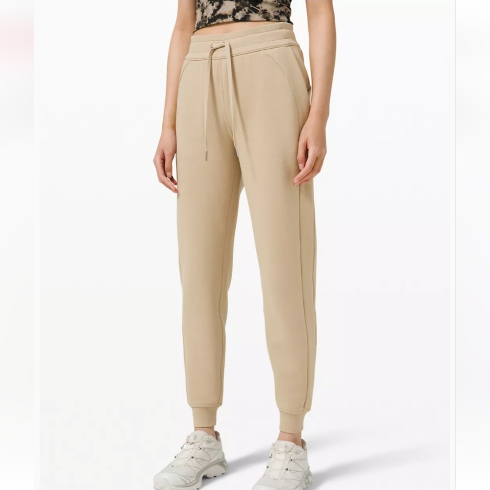 Lululemon scuba joggers!
